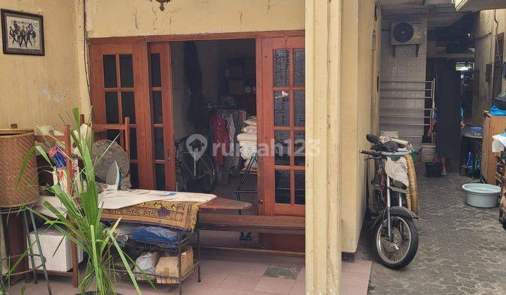 Dijual Rumah Pusat Kota di Jalan Tumapel Tegalsari Surabaya 2