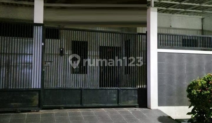 For Sale 2-story house in North Tenggilis Surabaya 1