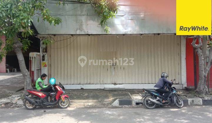 Disewakan Ruko 2 lantai di Raya Dukuh Kupang Surabaya 1