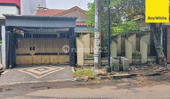 Dijual Rumah SHM di Nol Jalan Raya Sukomanunggal Jaya Surabaya 1