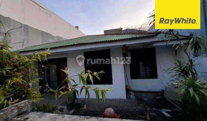 Dijual Rumah SHM Strategis di Darmo Baru Barat Surabaya 1