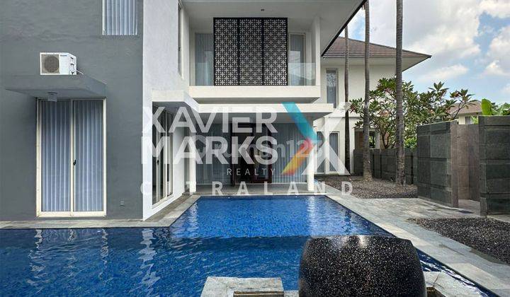 Rumah Royal Residence Siap Huni Semi Furnish Ada Kolam Renang  2