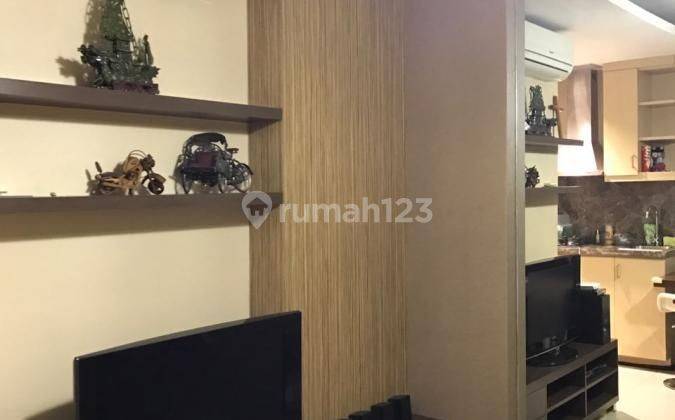 Apartement Cosmo Mansion 1 BR Furnished Bagus 2