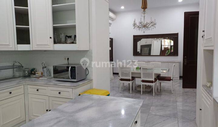 Dijual Rumah 2 Lantai Menteng Jakarta Pusat  2