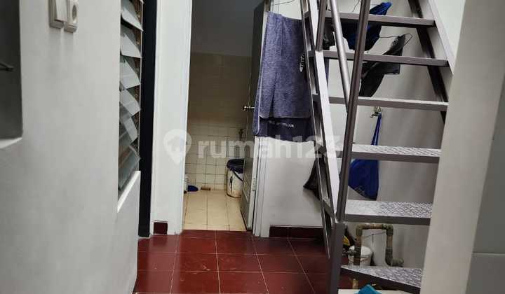 House Of Kebayoran ,lt 334m2 , Lb 300m2 , 3br ,2 Bt ,good House 2