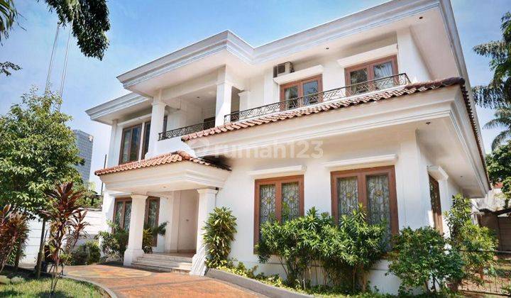 Nice Classic House Prime Area di Mega Kuningan, 08.23 1