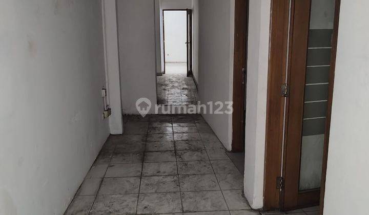 Disewakan Ruko 2 Lantai Bagus di Jl. Ostista Raya 618 m² 09.23 2