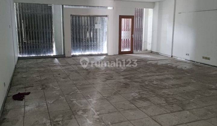 Disewakan Ruko 2 Lantai Bagus di Jl. Ostista Raya 618 m² 09.23 1