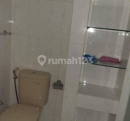 For Rent Rumah 2 Lantai Semi Furnished SHM di Pondok Indah, 10.23 2