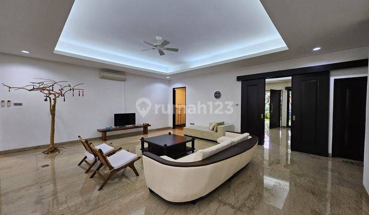 Rumah Elegan Di Kemang Dengan Kt 4 + BR 4 03.24 1