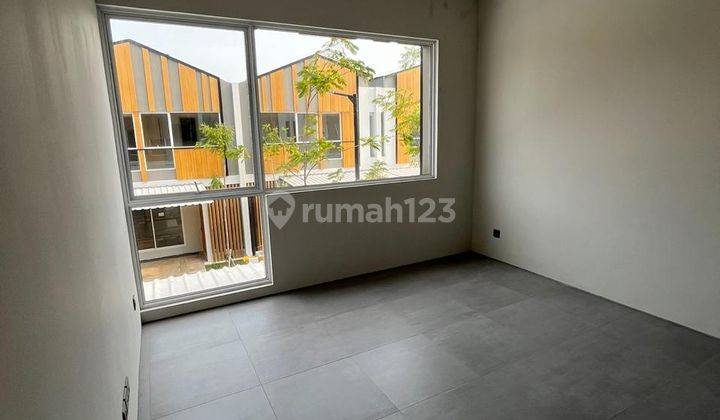 Rent House At Ciputat Lt 105m² Lb 122m² 2lt 3+1 Kt 4 Km 06.24 1