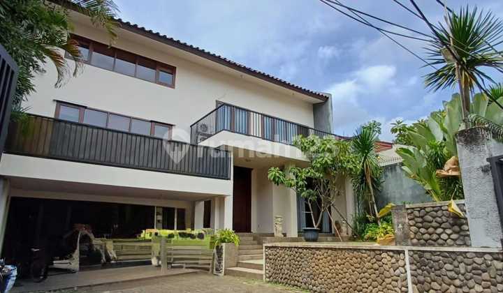 Rumah Disewakan 2,5 Lantai di Kemang Selatan Jakarta Selatan 2