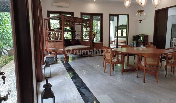 Dijual Rumah 2 Lantai Menteng Jakarta Pusat  2