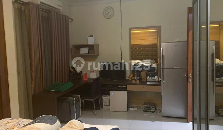  Rumah di Pegangsaan, Jakarta Pusat Luas tanah 134m2  Furniture pintu dan tangga semua full kayu jati Harga 9,5M 06.25 2