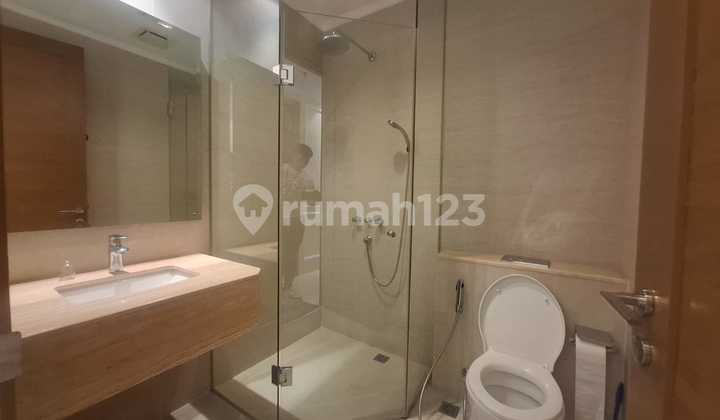 3 BR Apartment Nice Furnished Taman Anggrek, West Jakarta