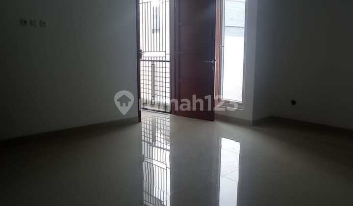 For Rent Beautiful House in Cipete Strategic 4BR/3Bath/Land Area 209/Building Area 11.25