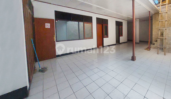 Sewa Rumah Kurdi Bandung di Pusat Perkantoran Dekat Tol 1