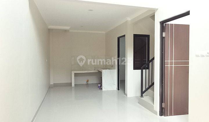 Dijual Rumah Cantik 1,5 Lantai Siap Huni di Citra Raya Tangerang 2