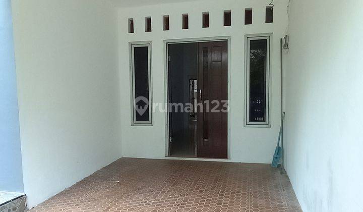 Disewa Rumah Cantik Siap Huni di Citra Raya Tangerang 2