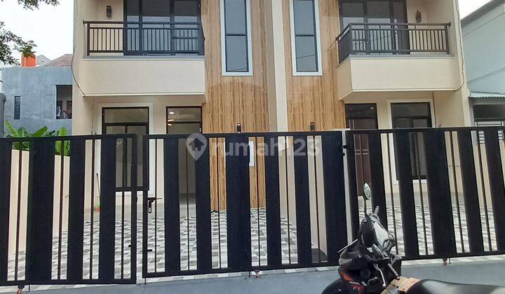 Dijual Rumah Cantik 2lantai Siap Huni di Citra Raya Tangerang 1