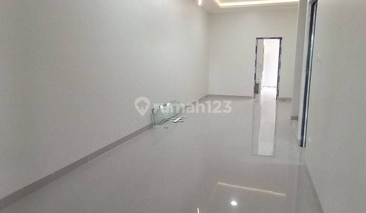 Dijual Rumah Cantik 2lantai Siap Huni Full Dak Balkon di Citra Raya Tangerang 2