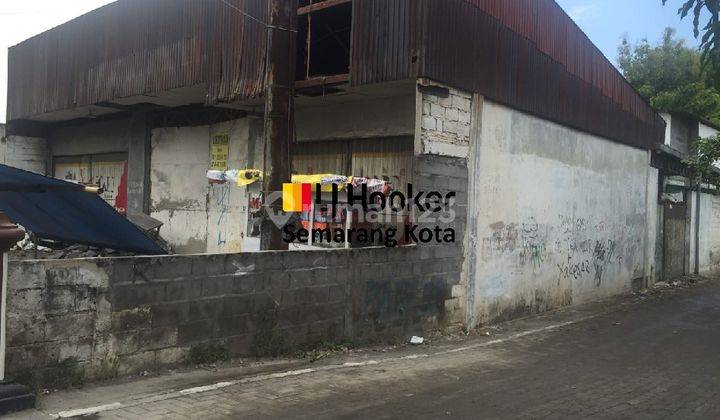 Bangunan Gudang di Jalan Majapahit 1