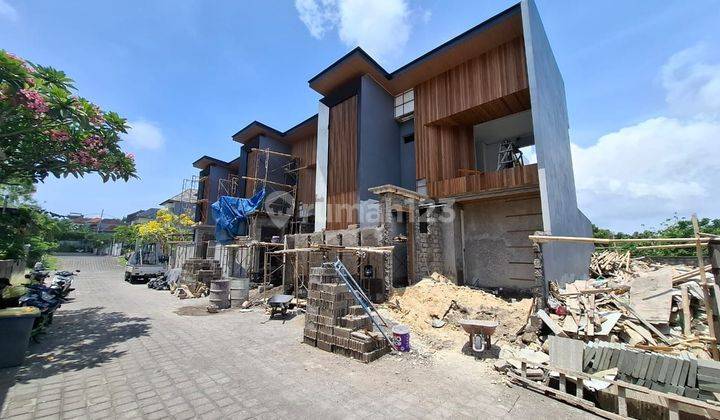 Villa Eksklusif, Cantik Dan Hanya 5 Unit, Bs Udah Ada  Yg Mau Ready 2