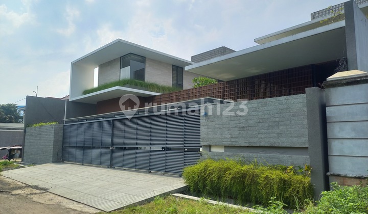 Rumah Mewah Furnish Ada Kolam Renang Dekat Akpol Gajahmungkur 2