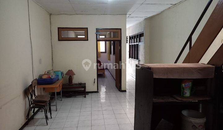 Rumah Luas tengah kota di Jagalan Semarang Tengah 1