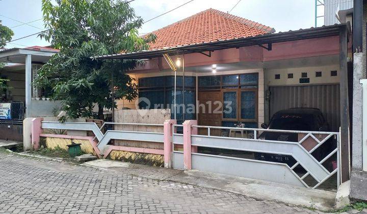 Rumah Siap Huni Lebar 12 Meter di Tanah Mas Semarang 8