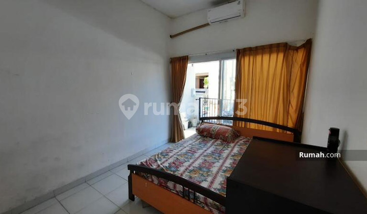 Rumah Disewakan Dekat Simpang Lima di Pleburan 6