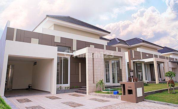 Dijual Rumah Furnish Mewah di Graha Padma, Semarang 1