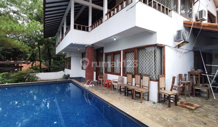 Villa Srondol Banyumanik Semarang ada Kolam Renang 1