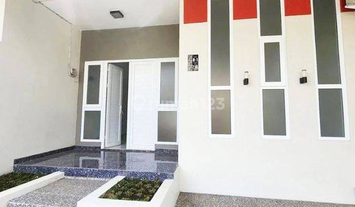 Rumah Rapi Bagus Semi Furnished di Semarang Indah 2