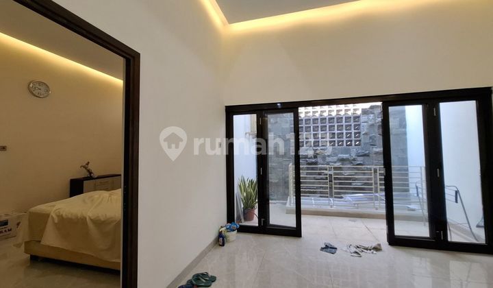 House and Business Place in Kanfer Raya Banyumanik 2