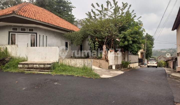 Jual Rumah Hitung Tanah di Jangli Dekat Bina Bangsa School 2