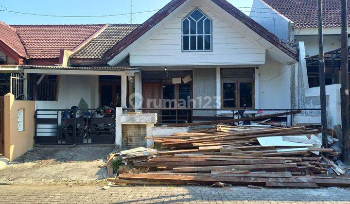 Rumah Depan Taman di Puri Anjasmoro Semarang Barat 2