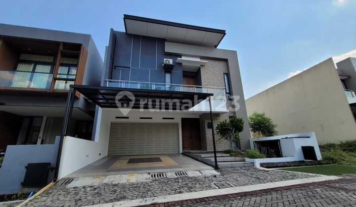 Rumah Mewah di Candi Golf Ada View Dan Kolam Renang 2