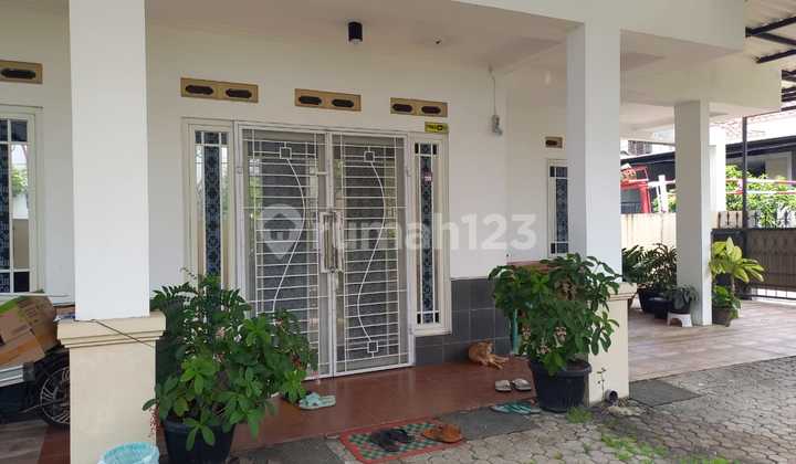 Dijual Rumah Siap Huni di Hook Jalan Lebar di Palebon Pedurungan 1