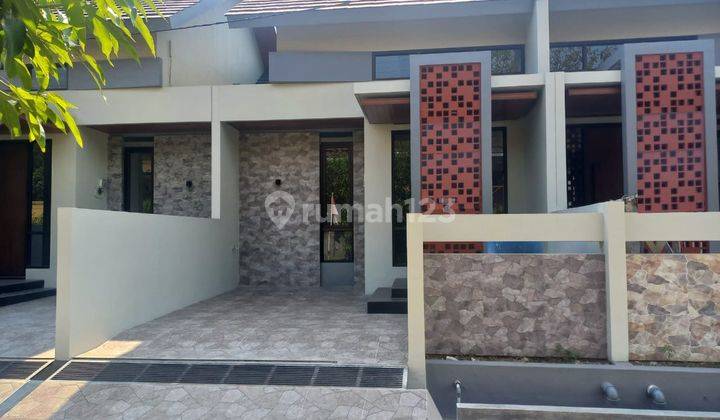 Dijual Rumah Baru di Sinar Waluyo Kedungmundu Tembalang 1