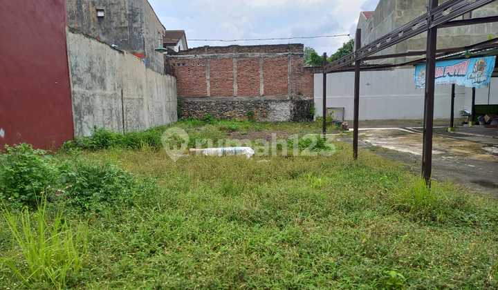 Affordable land for rent, suitable for business on Gajahmungkur main road. 2