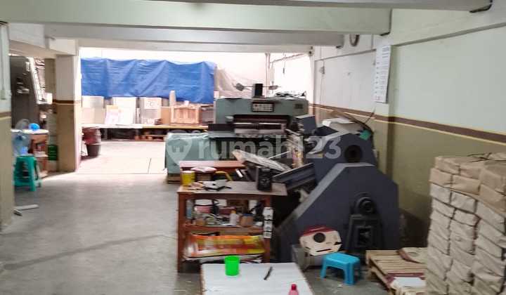 Three-Storey Shophouse Near Panti Wilasa Citarum Semarang 2