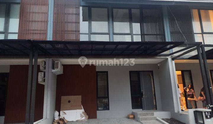 Rumah Baru Tengah Kota 2 Lantai Di Semarang Utara 1