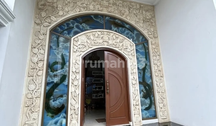 Rumah Mewah Ada Kolam Renang di Bulusan Tembalang Semarang 2