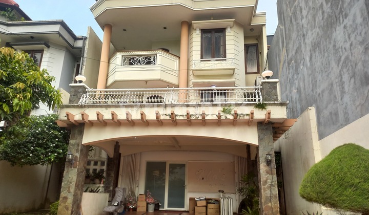 Ready-to-Occupy Luxury House in Bukit Sari Banyumanik 1