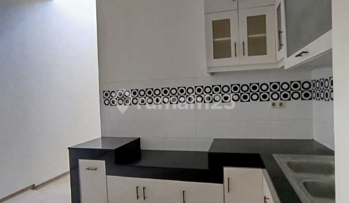 Rumah Bagus dalam Cluster Telaga Bodas dekat ke Akpol 2