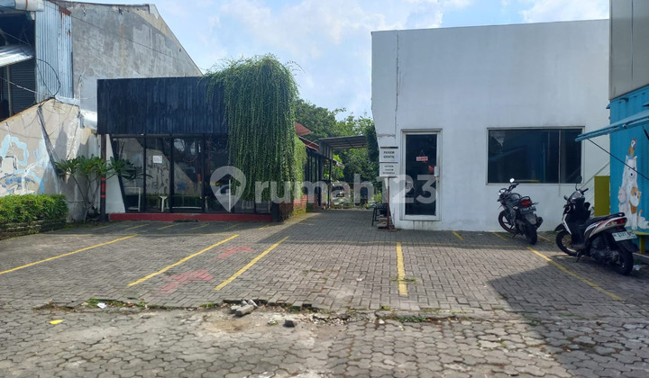 Strategic plot on Jl. Prof. Soedarto Tembalang near UNDIP, located on the main road. 1