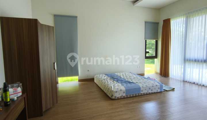 Luxury House in Puri Arga Golf Bsb City Near Golf Course 2