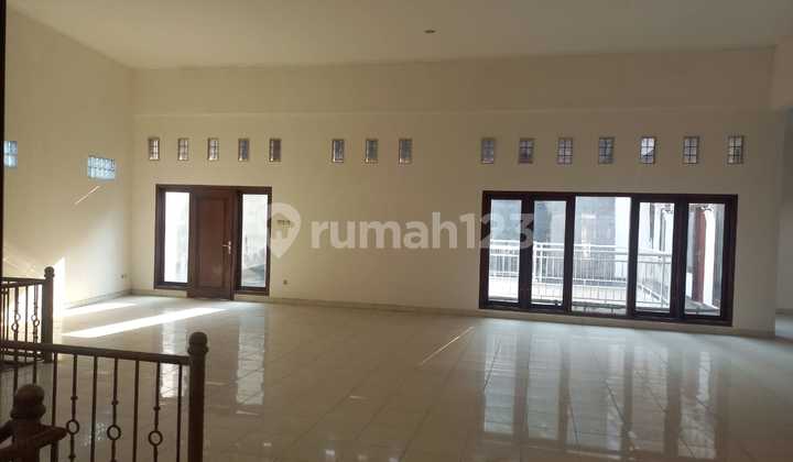 Rumah Megah di Sri Rejeki Raya Semarang Barat 2