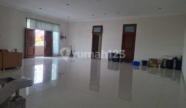 Tempat Usaha dan Rumah Tengah Kota di Ki Mangunsarkoro Brumbungan Semarang Tengah 2